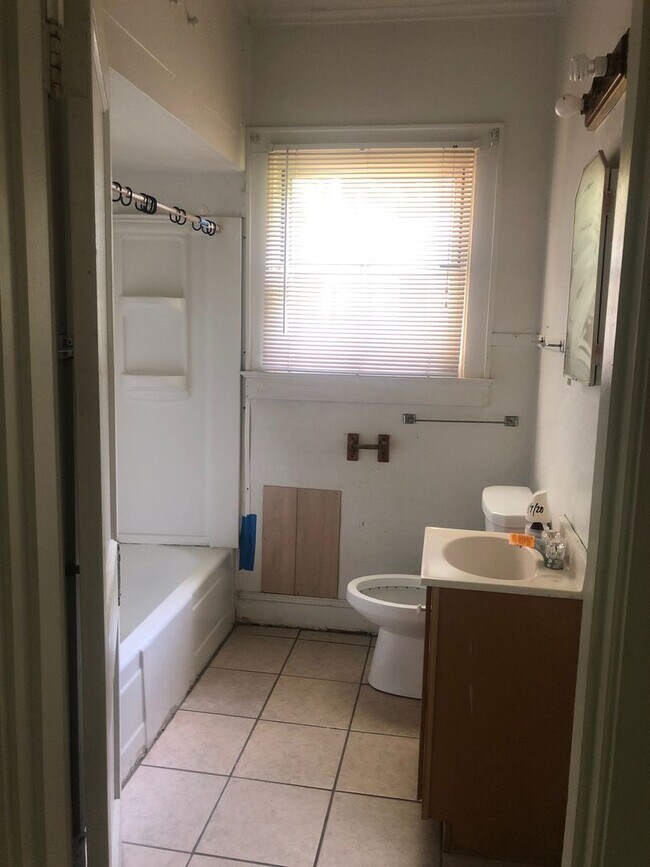 Foto del edificio - 4001 Curtis Ln