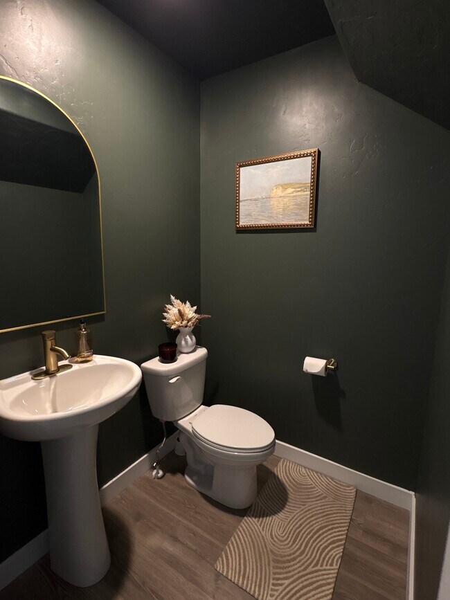 Foto del edificio - 1744 E Albion Dr