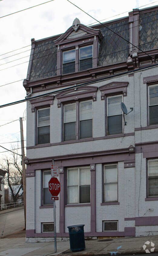 Foto principal - 2584 W McMicken Ave