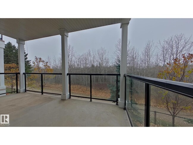 Photo du bâtiment - 3010 33 Ave NW