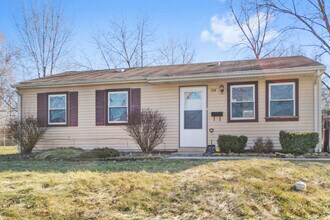 Building Photo - 594 Andover St