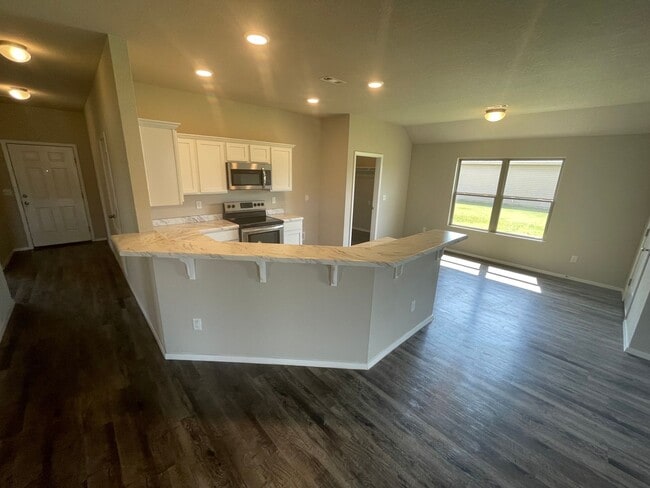 Building Photo - 3 bedroom 2 bath home for rent in Elkins