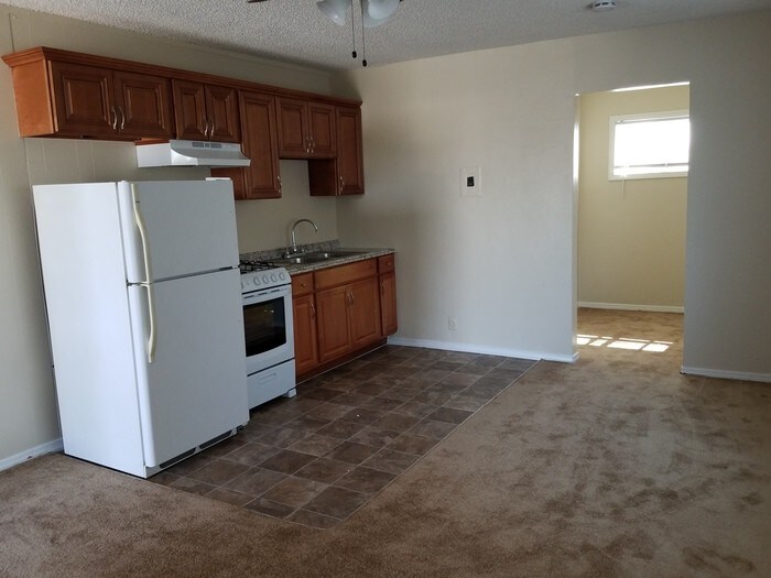 Primary Photo - Studio For Rent!!