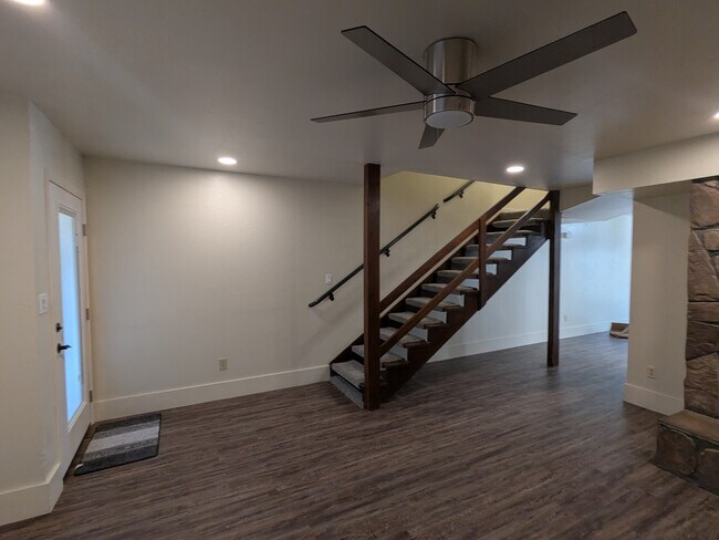 Foto del edificio - 562 Teal Ln