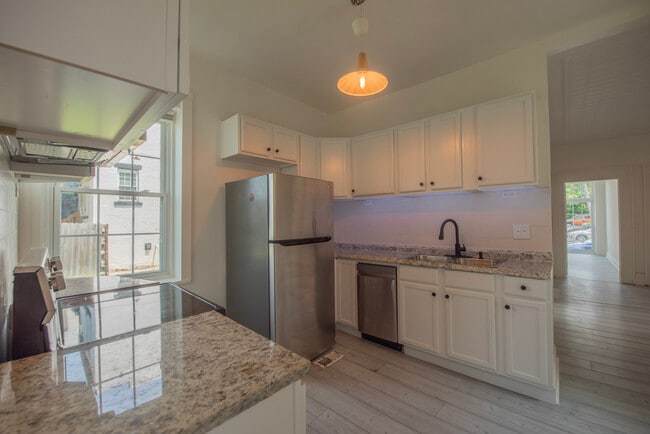 Building Photo - 49 Main St