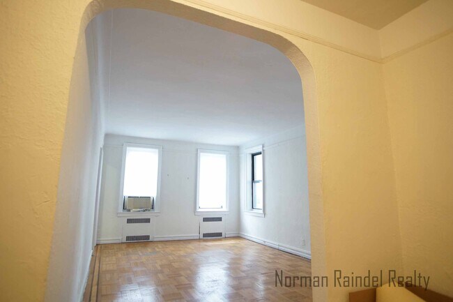 Foto del edificio - 960 E 12th St