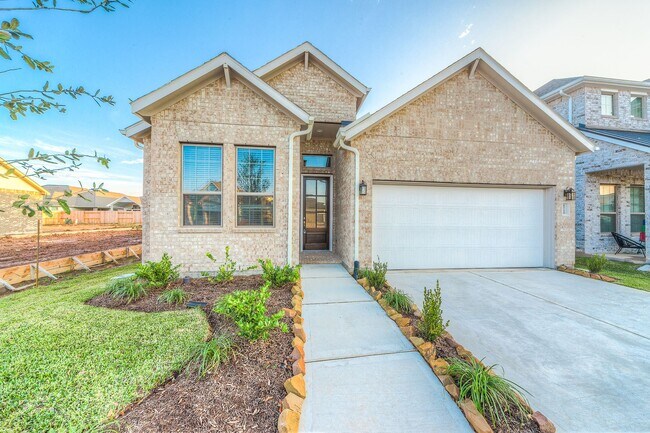 Building Photo - 8710 Crossing Oak Ln