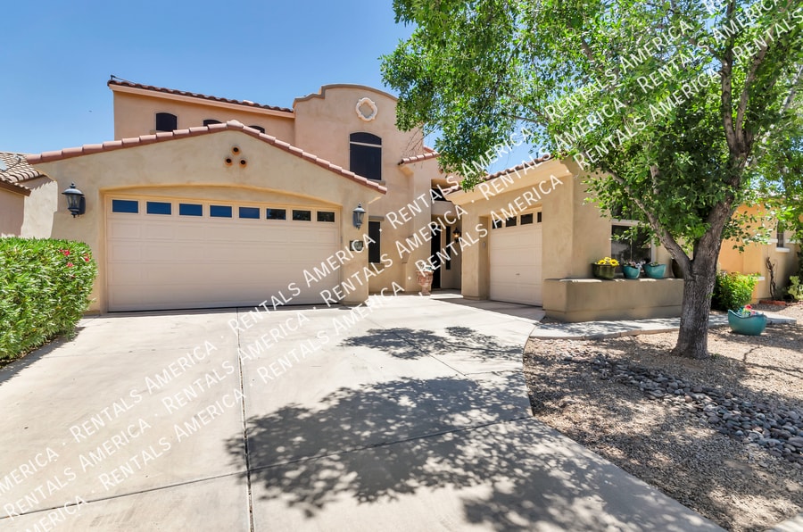 Primary Photo - 15549 S Via Puente Azul