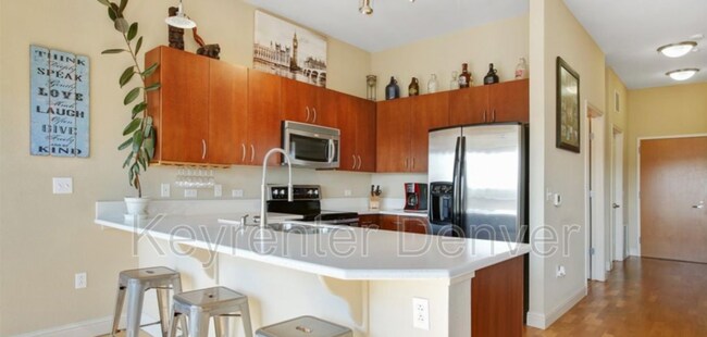 Building Photo - 5401 S Park Terrace Ave