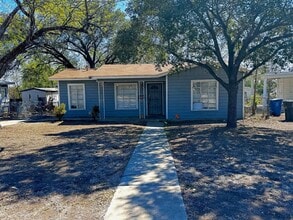 Building Photo - 114 Woley Dr