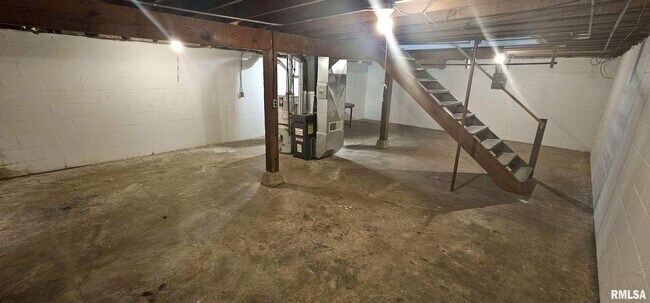 Building Photo - 200 Cypress St