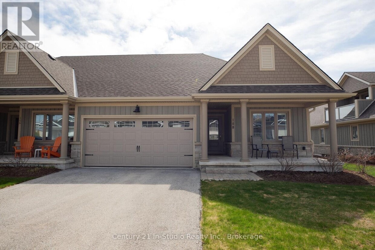 Primary Photo - 158 Hawthorn Cres