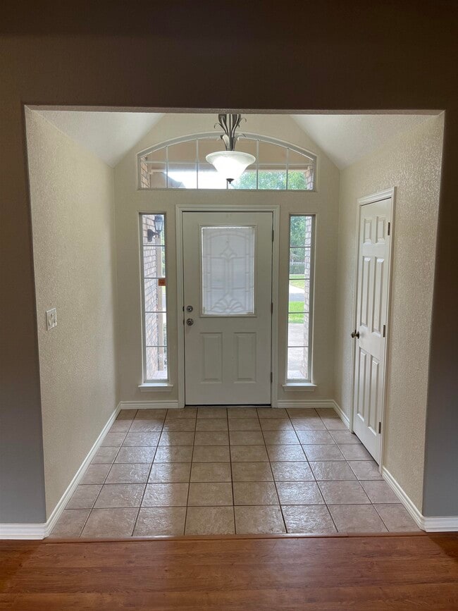 Building Photo - 165 Turkey Run