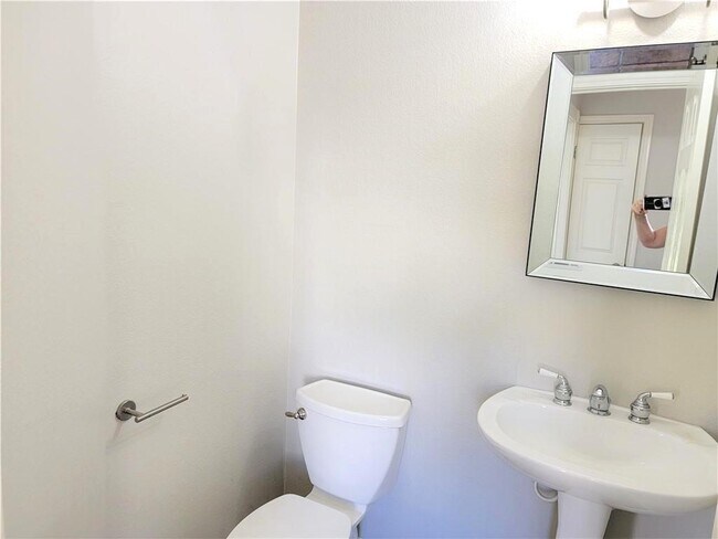 Building Photo - 4308 Canyon Glen Cir