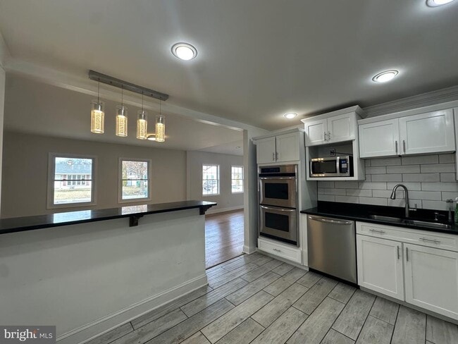 Building Photo - 120 Lebbie Ln