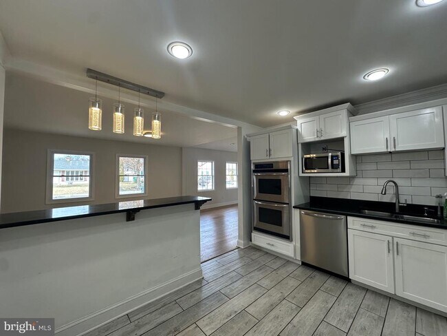 Foto del edificio - 120 Lebbie Ln