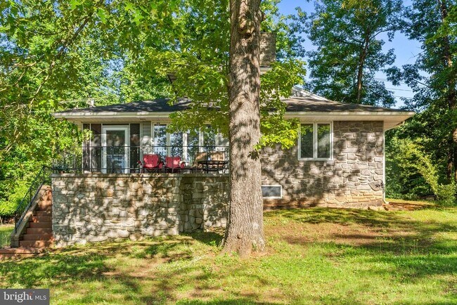 Building Photo - 3406 Lakeview Pkwy