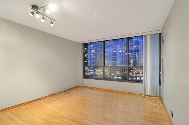 Building Photo - 405 N Wabash Ave