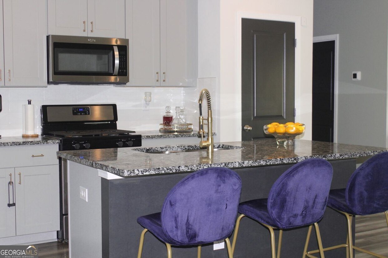 Foto principal - 308 Warner Rd