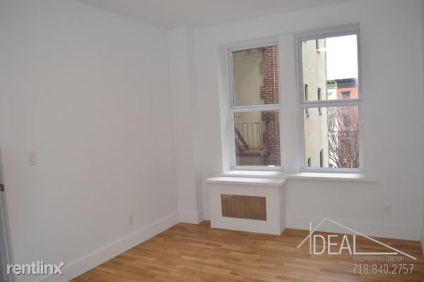 Building Photo - 810 Saint Marks Ave