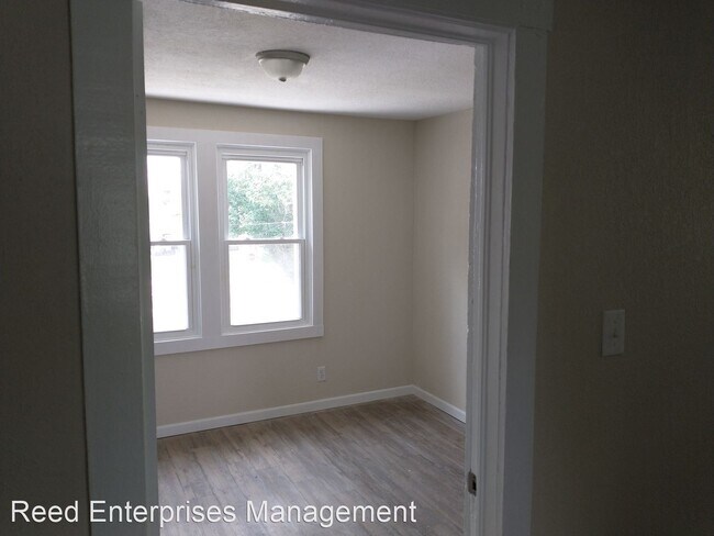 Building Photo - 1 br, 1 bath House - 640 W Central St Unit B