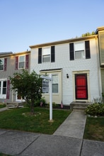 Building Photo - 37 Trailwood Rd