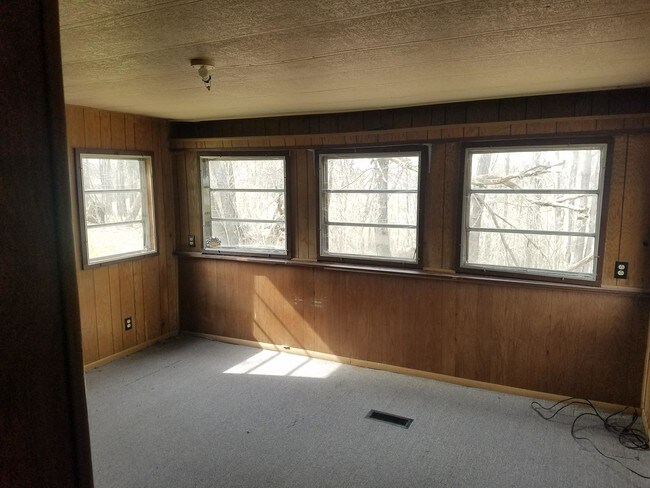 Building Photo - 1145 Hendersonville Rd