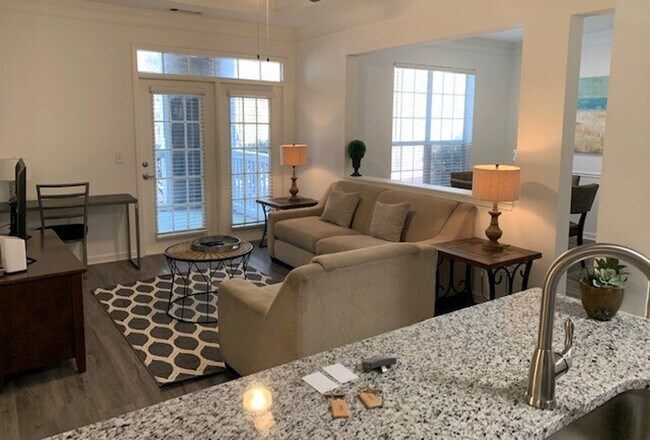 Foto del edificio - 5028 Gardner Dr