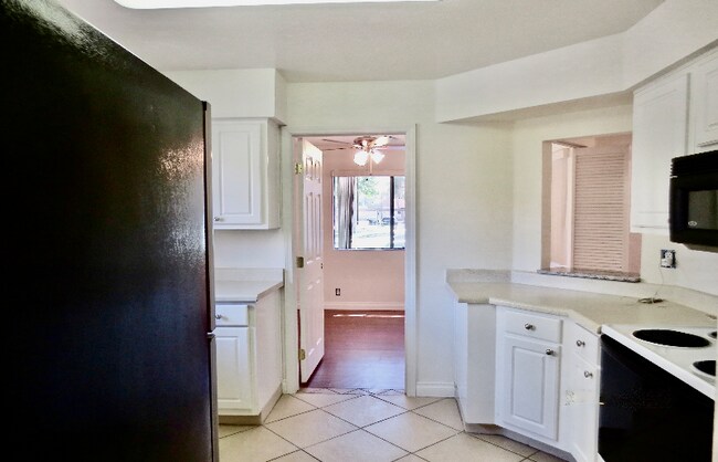 Building Photo - 3151 N Soaring Gulls Dr