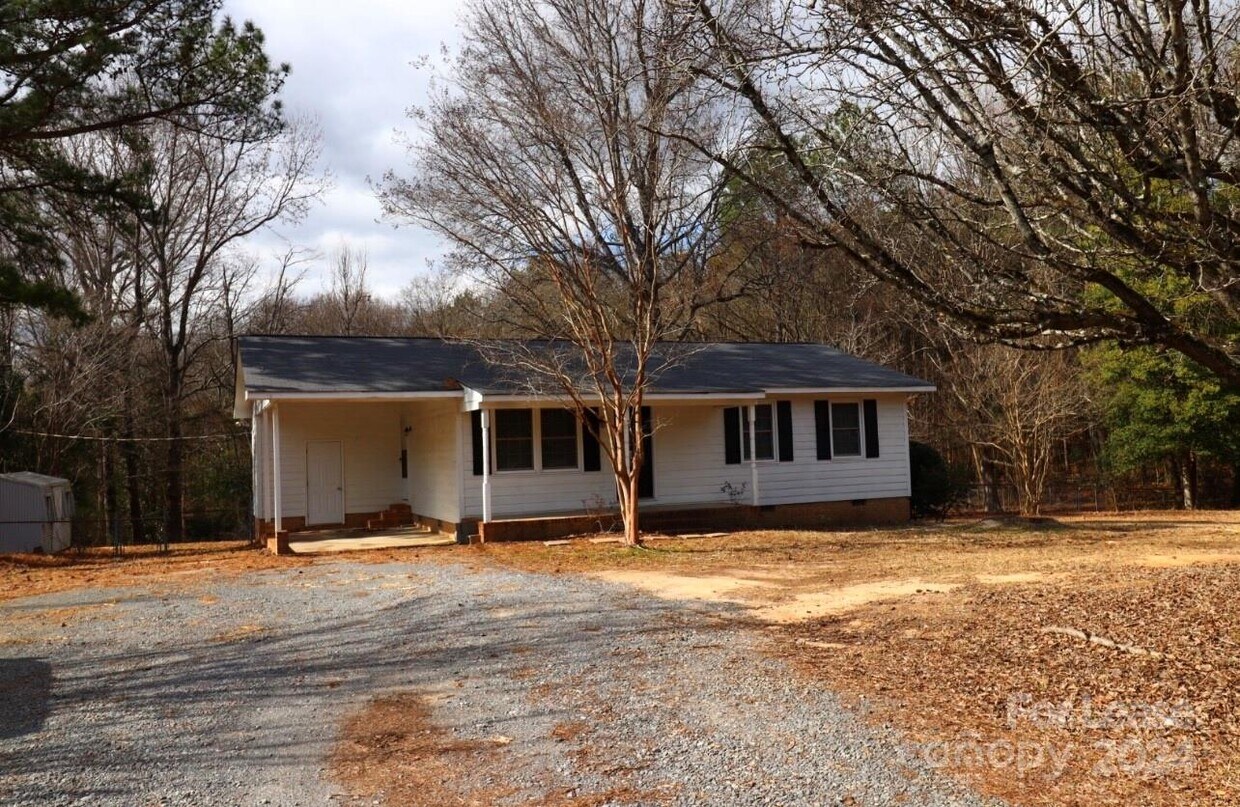 Primary Photo - 171 N Sutton Rd