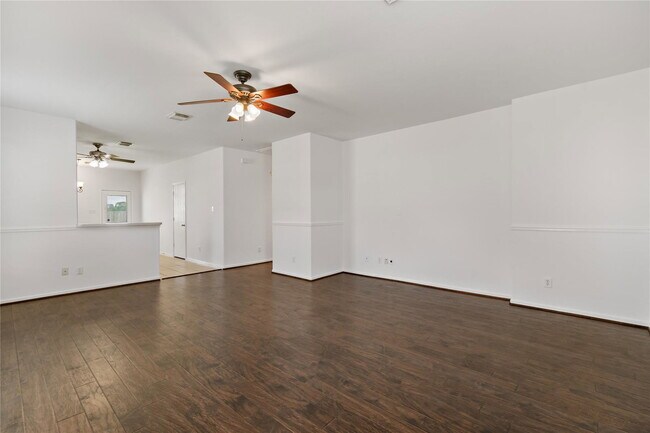 Building Photo - Jefferson Street, Pearland, TX 77584 - 3 BR 2 BA single-family home