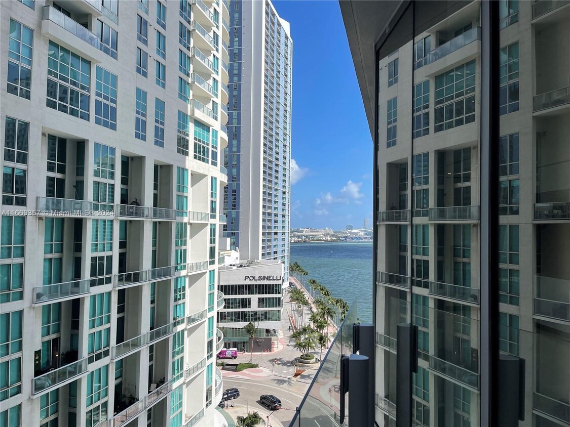 Foto principal - 300 Biscayne Blvd Way