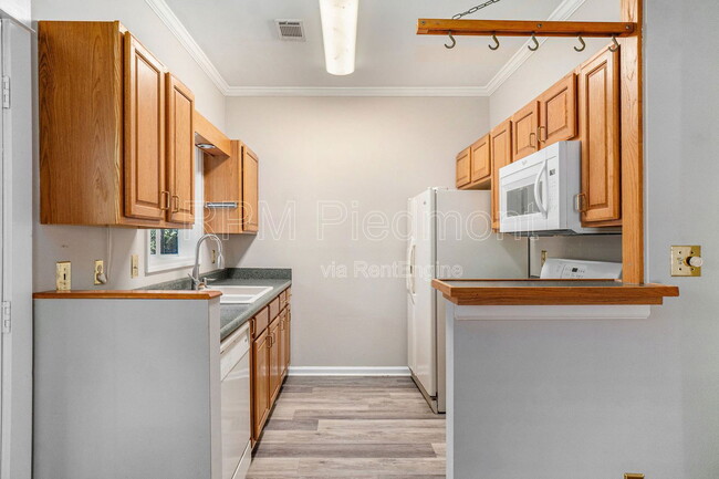 Photo - 388 Oakland Ave SE Apartment