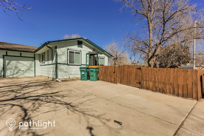 Building Photo - 2752 Carmel Ct