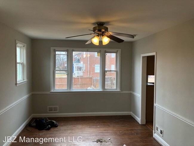 Building Photo - 3 br, 2 bath House - 4014 Labyrinth Rd
