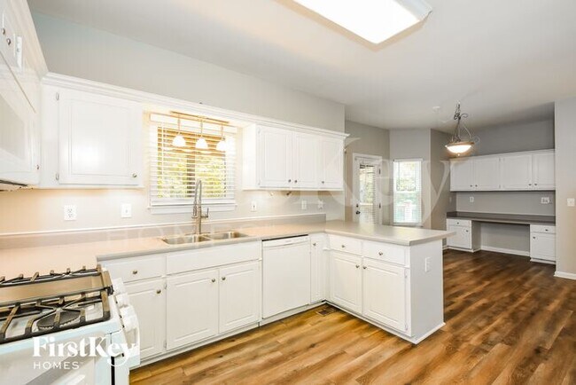 Foto del edificio - 4850 Meadow Overlook Dr