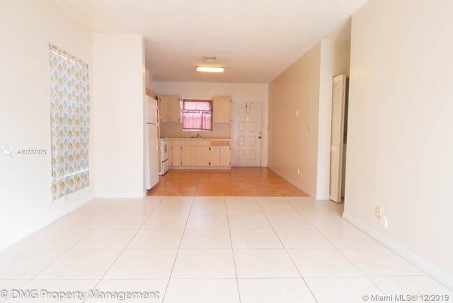 Foto del edificio - 2723 NW 13th Ct
