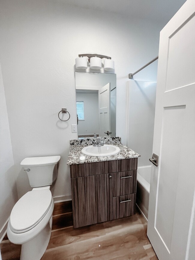 Building Photo - 441 Talent Ave