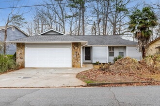 Building Photo - 721 Pepperwood Trail