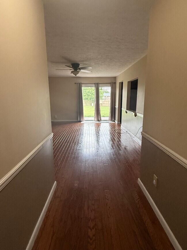 Foto del edificio - 2427 Latrobe Ave