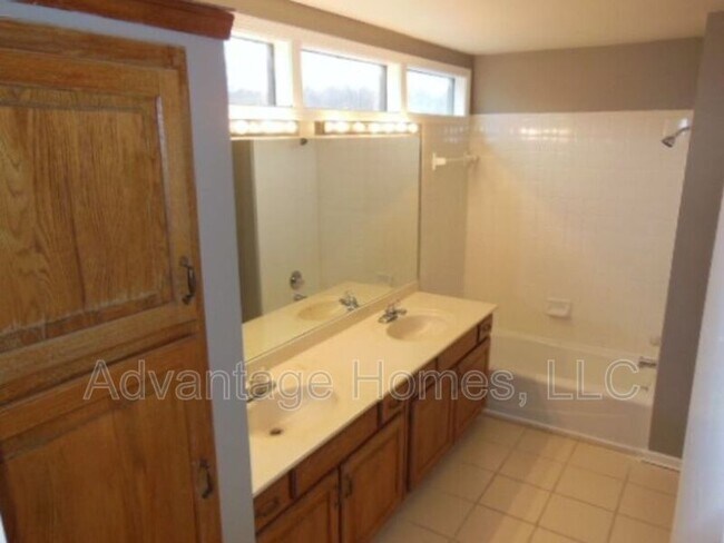 Foto del edificio - 4811 Horton St