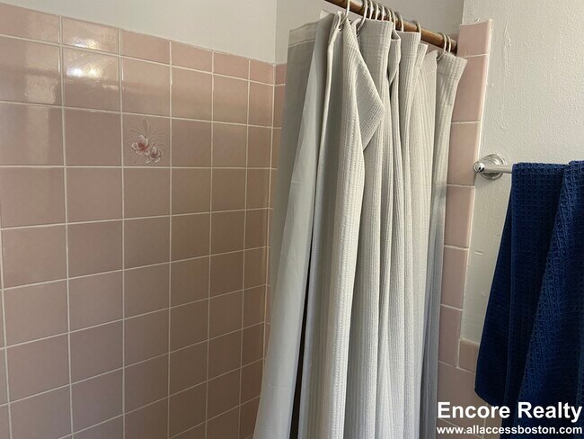 Building Photo - 61 S Huntington Ave