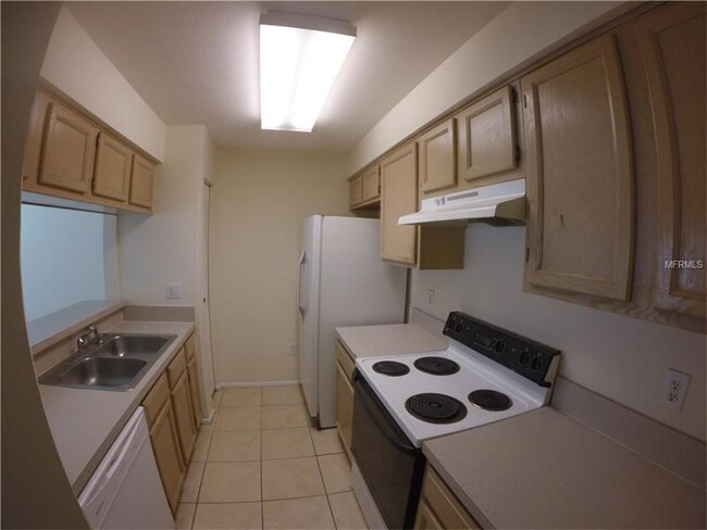 Foto del edificio - 708 Kensington Lake Cir