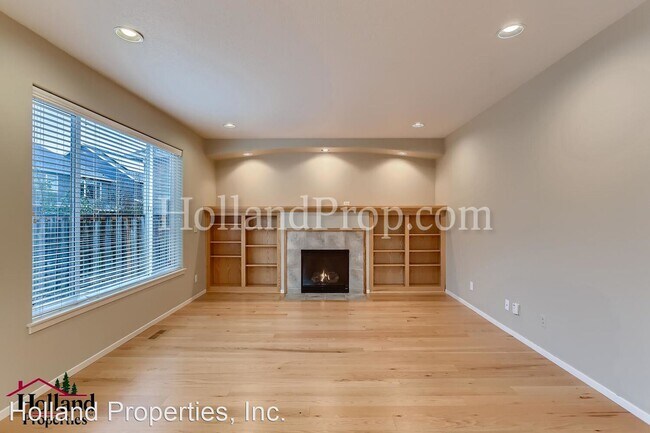 Building Photo - 3 br, 2.5 bath House - 572 NE 60th Ave