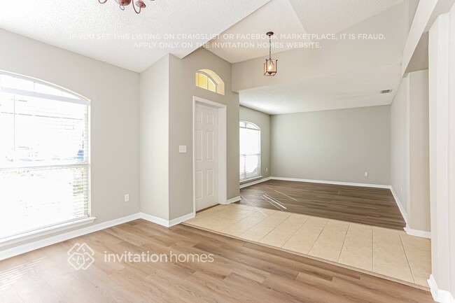 Building Photo - 10351 Lancashire Dr S