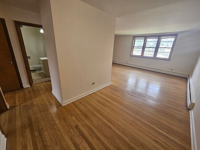 Foto del edificio - MCM Charming 1 Bedroom