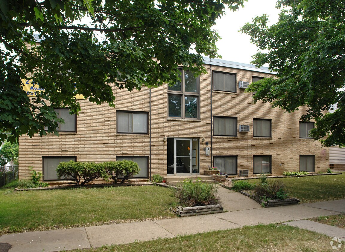 Foto del edificio - 1547 Wynne Ave