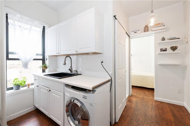 Building Photo - 339 Bedford Ave