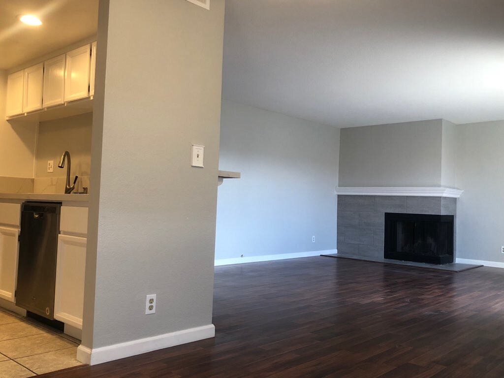 Foto principal - 22135 Sevilla Rd