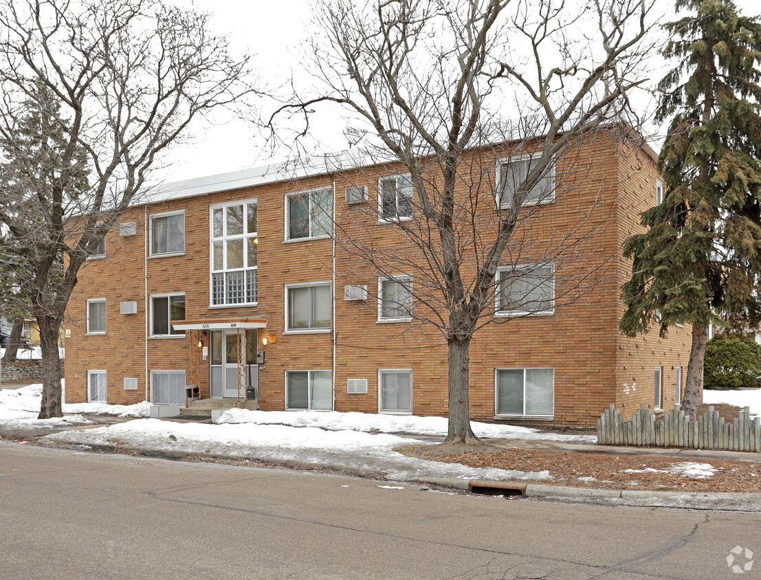 Primary Photo - 610 Chatsworth St N